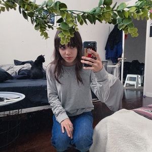 Meet your Posher, Mia